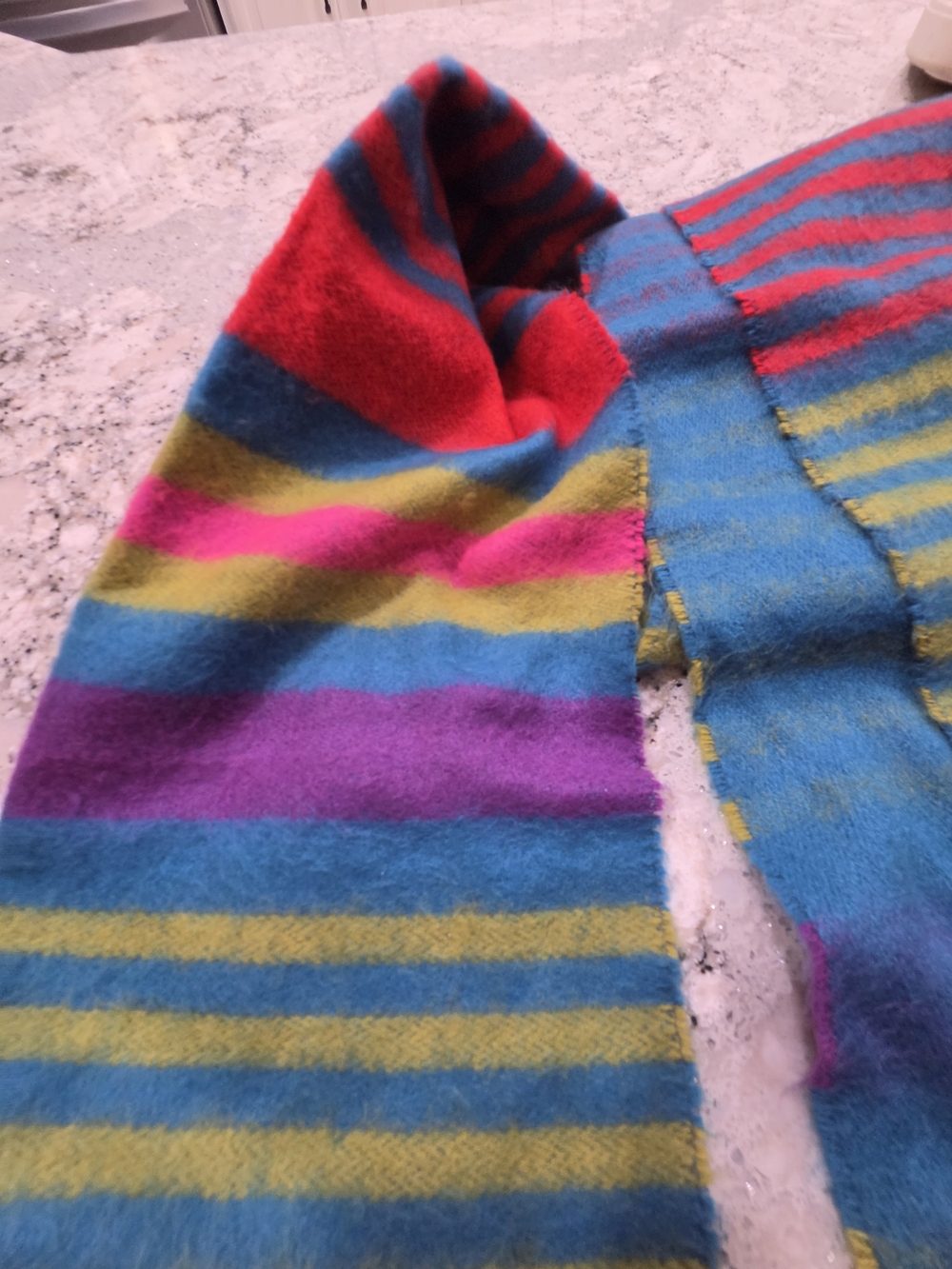 100% Cashmere Stripe Scarf Blue, Red, Green Scotland Made - Picture 4 of 6